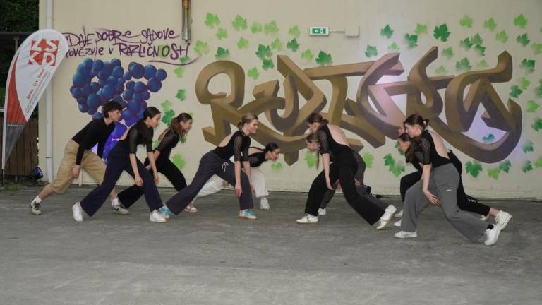 Ustvarjalnost povezala mlade iz šestih društev