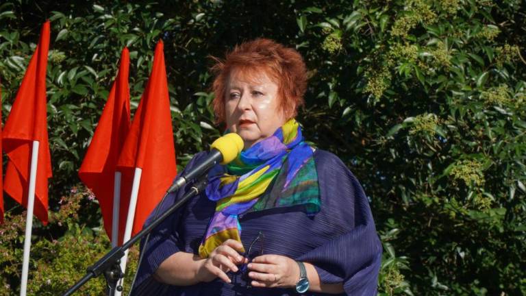 Še vedno opominja in združuje