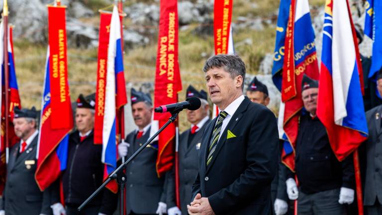 Na Trnovski planoti slovesno odprli prenovljen spominski park