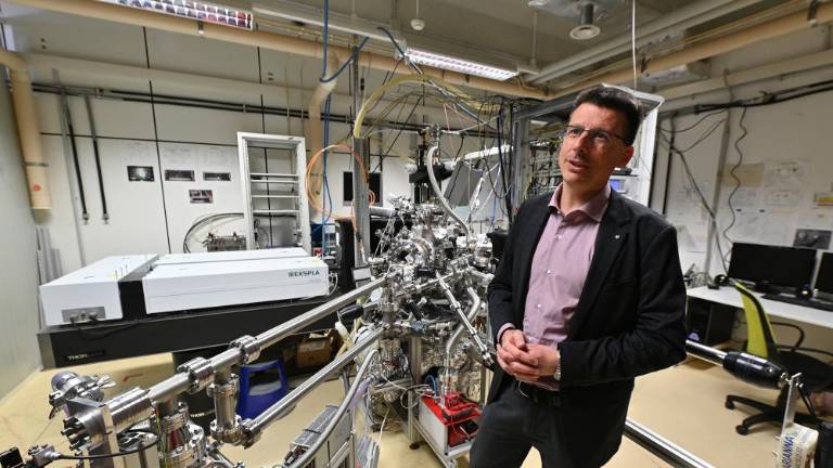 Kjer sintetizirajo materiale, ki posnemajo v naravi prisotne molekule