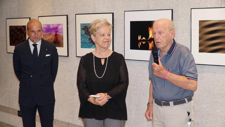 Šest krožkov za eno razstavo