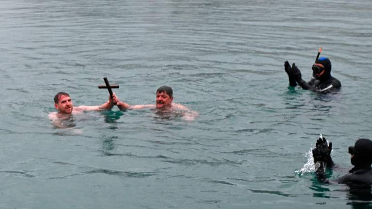 Grško-pravoslavni verniki so praznovali teofanijo