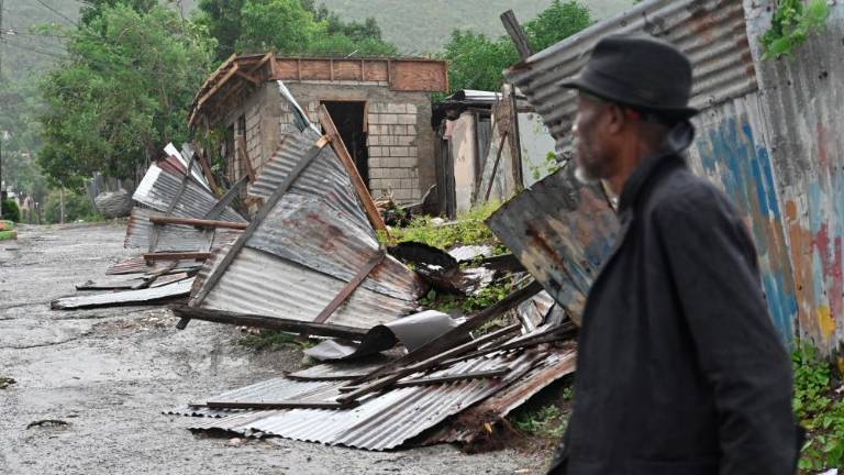Orkan Melissa po razdejanju na Jamajki dosegel Kubo