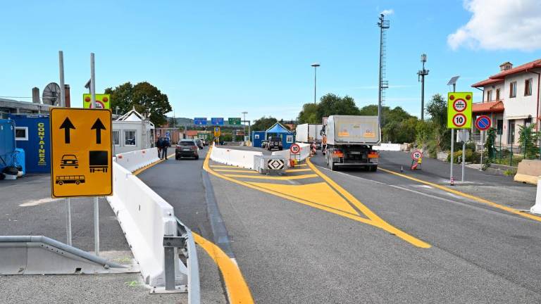 Na meji pri Fernetičih stekel nov prometni režim