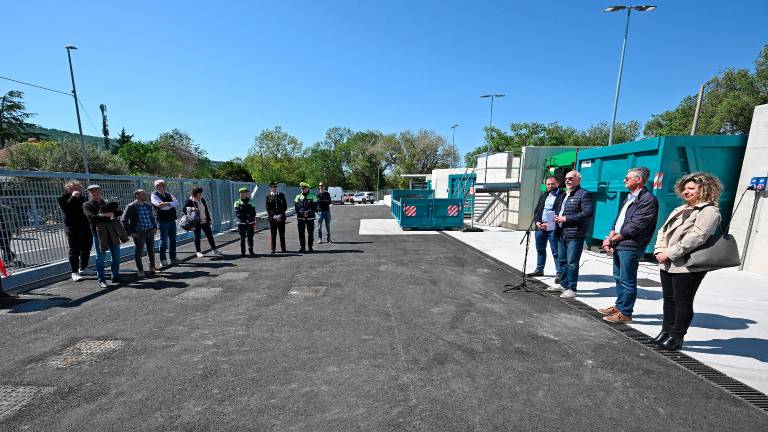 Danes odpira zbirni center za odpadke v Boljuncu