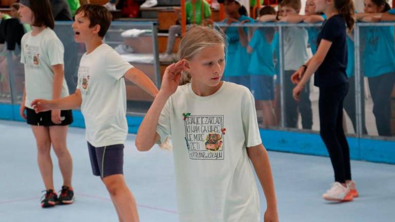 Deželni šolski finale v igri med dvema ognjema