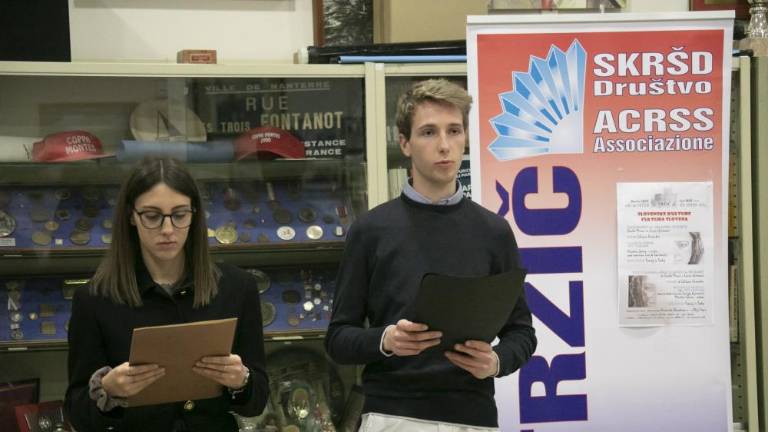 Obujanje spominov, potrjevanje prisotnosti