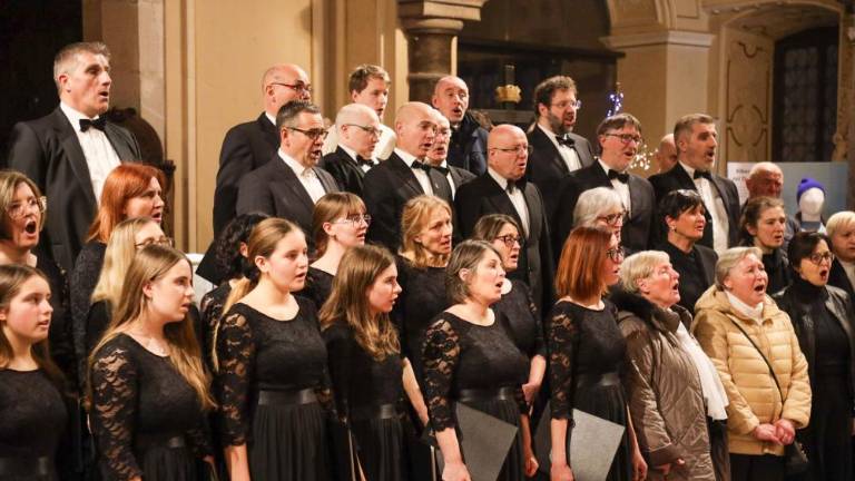 Božični koncert v znamenju topline in lepih želja