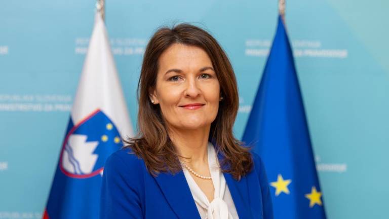 Državna sekretarka Valerija Jelen Kosi odstopila