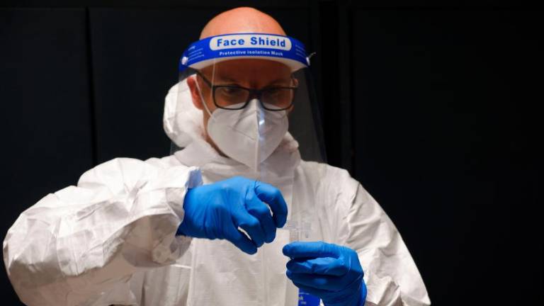 Reprodukcijsko število (Rt) kaže na novo širitev epidemije