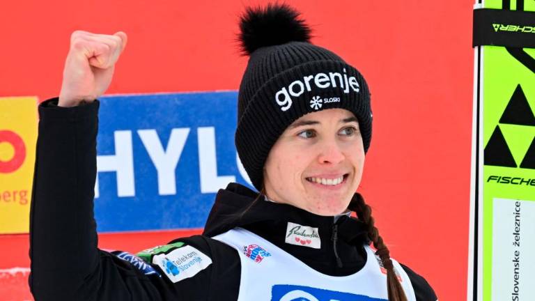 Urša Bogataj zaradi poškodbe končala sezono