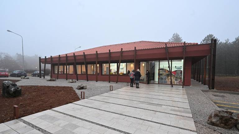 Sedež Evropskega združenja za teritorialno sodelovanje EZTS Kras - Carso bo v Lipici (FOTODAMJ@N)