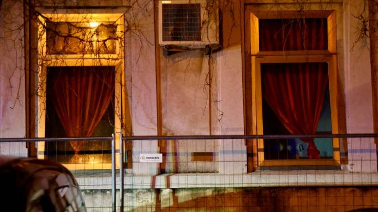 Ob vhodu v Staro pristanišče našli moško truplo