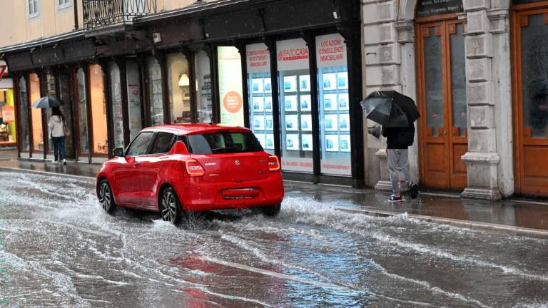 Ponekod težave zaradi nalivov