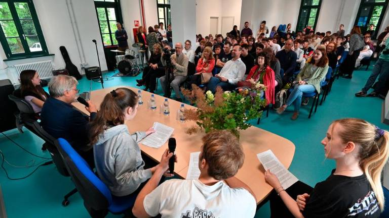 Sprehajali so se po poteh Tržaških prikazni