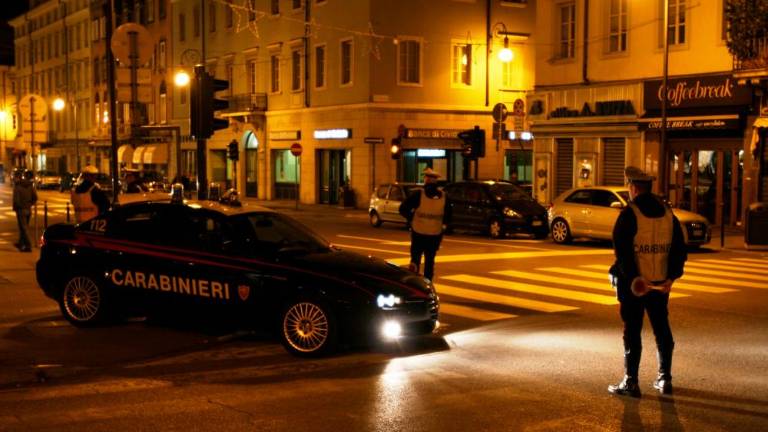 Lastnikoma dveh barov več kot 10.000 evrov globe