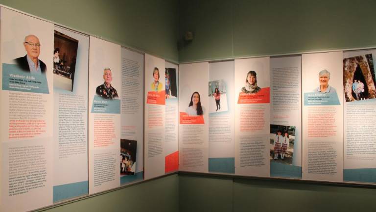 Selitev iz ene domovine v drugo ali vračanje domov