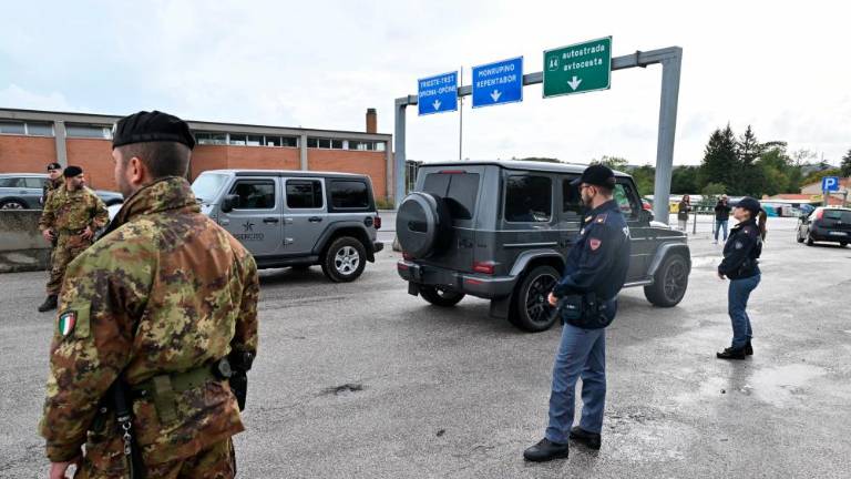 Začel se je nadzor na meji (foto)