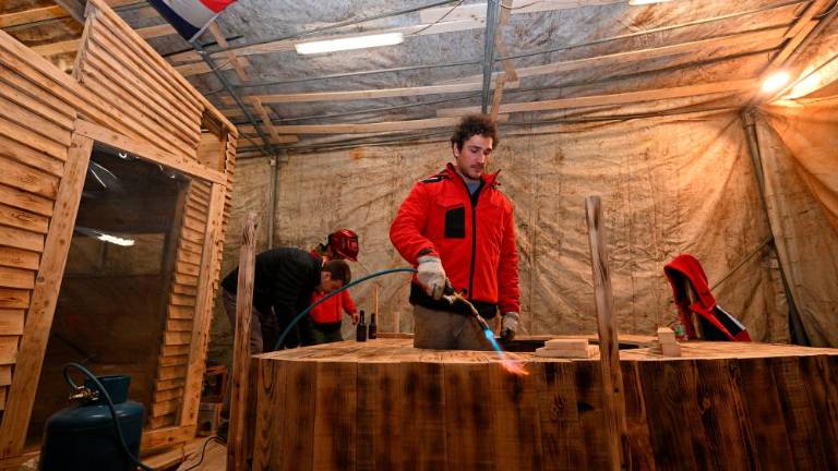 Na vozu se bodo najbolj pogumni sprostili v jacuzziju