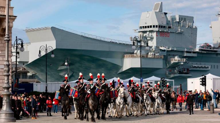 Konjeniški pihalni orkester karabinjerjev uvedel praznično dogajanje