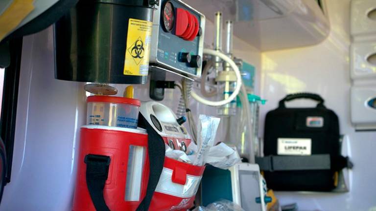 Usoden zaplet: reševalci prispeli po 23 minutah, prisotni pa ga niso oživljali