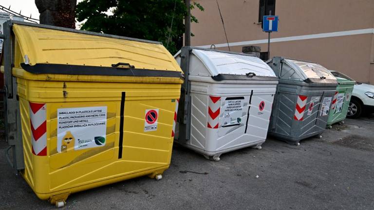 Manj reciklaže, več davka