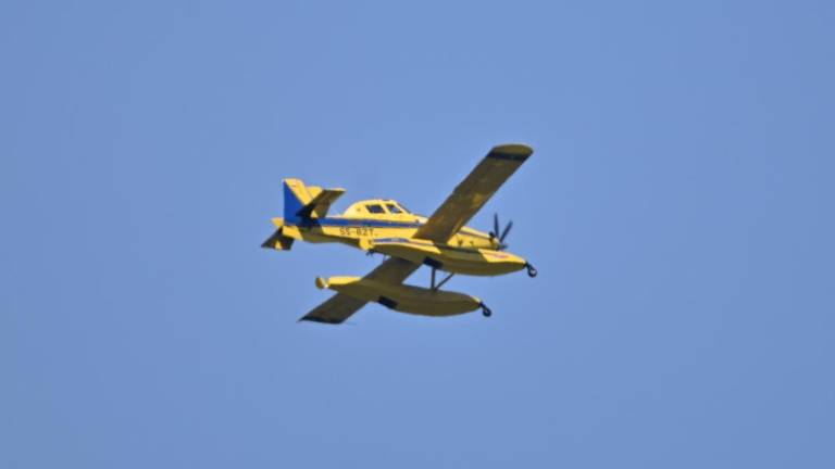 Naletela so 400 ur, odvrgla so 600 kubičnih metrov vode