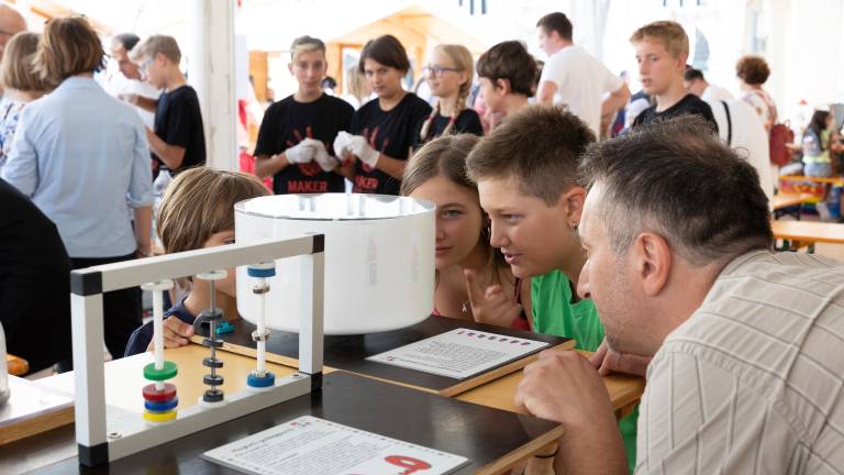 Vrača se praznik znanstvene in tehnične ustvarjalnosti Maker Faire