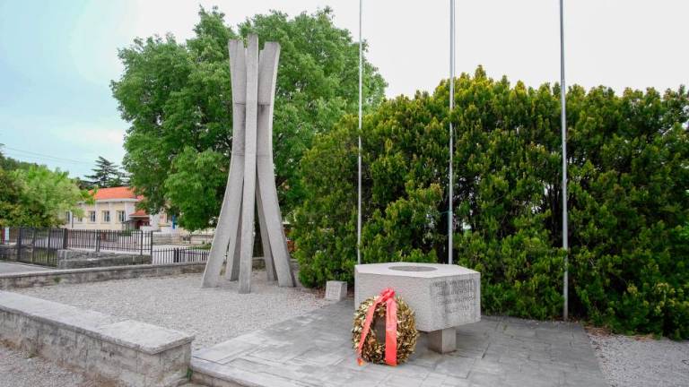 1. maj v Dolini, Zgoniku, Lonjerju in Gropadi