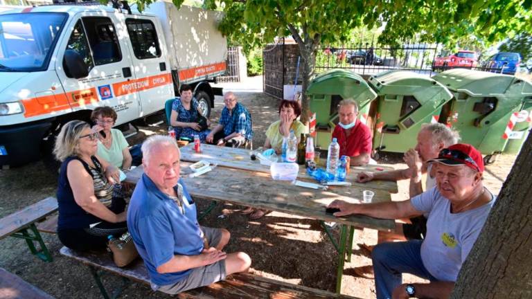 Od 20. ure evakuacija prebivalcev Prebenega in Križpota