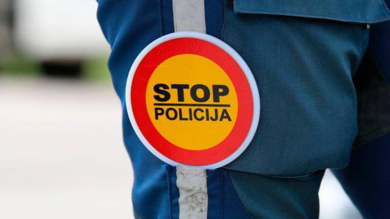 S kolesom vozil po primorski avtocesti in kljub ukazu nameraval nadaljevati