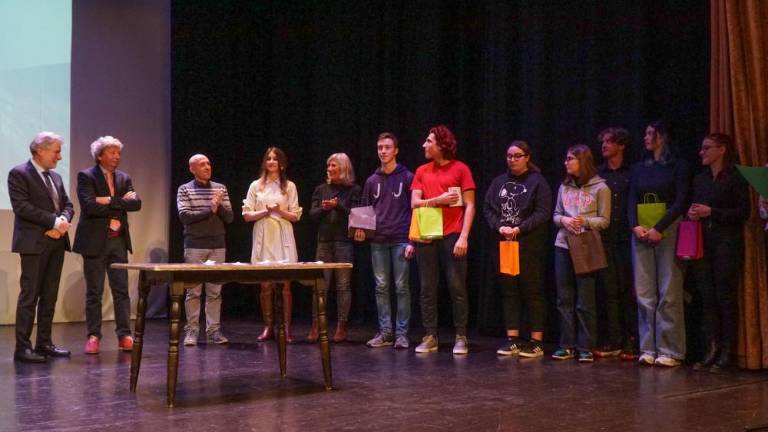 Proslava na krilih dijaške ustvarjalnosti