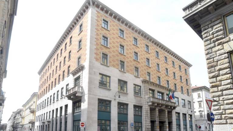 Ob obletnici požiga Narodnega doma o prvem tržaškem poklicnem gledališču