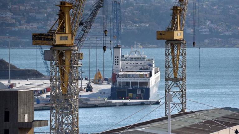 V Rimu soglasje za tržaški osmi pomol