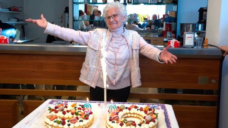 V Barkovljah Vera Poljšak praznovala s prijatelji