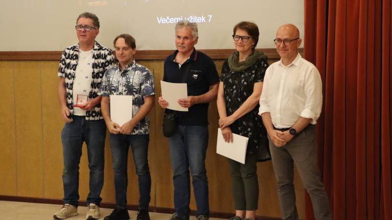 Misterij ženske skozi fotografski objektiv