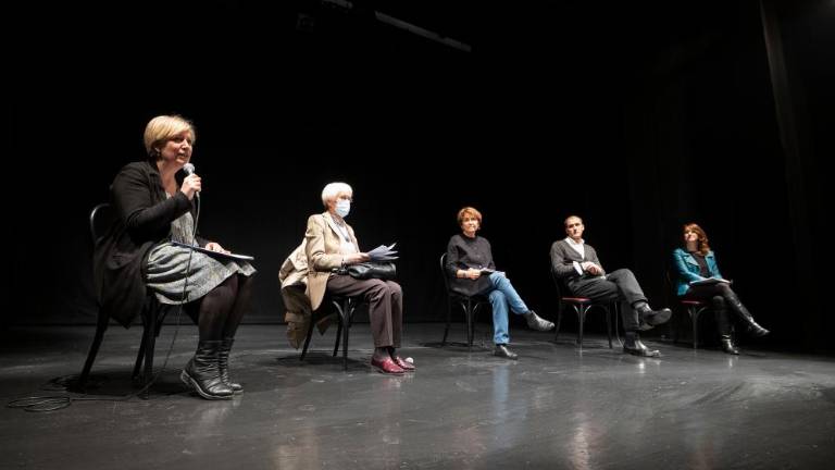 Neskončno čakanje begunk iz Srebrenice