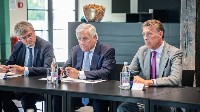 »Paritetni? Tajani je takoj poklical Calderolija, nato pa je kar meni dal telefon«