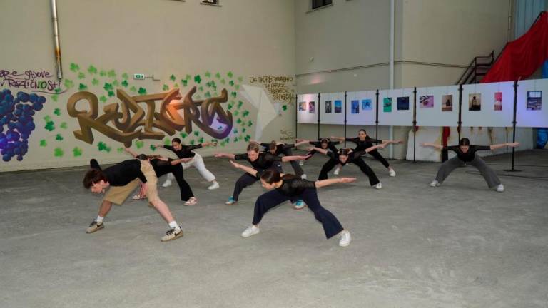 Ustvarjalnost povezala mlade