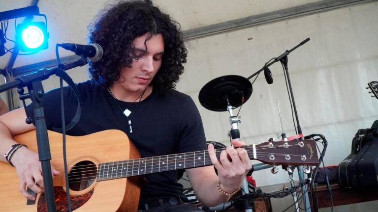 Ustvarjalnost povezala mlade