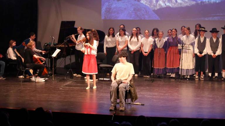 Zaigrali, zapeli in zaplesali z Zlatorogom in vilami