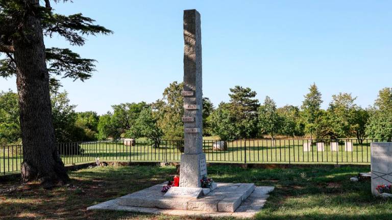 Spomenik v Bazovici znova na svojem mestu v spomin in opomin