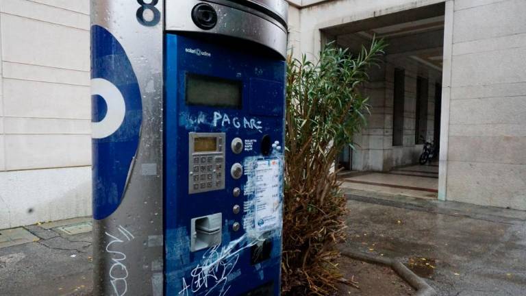 V mesto prihajajo »pametni« parkomati