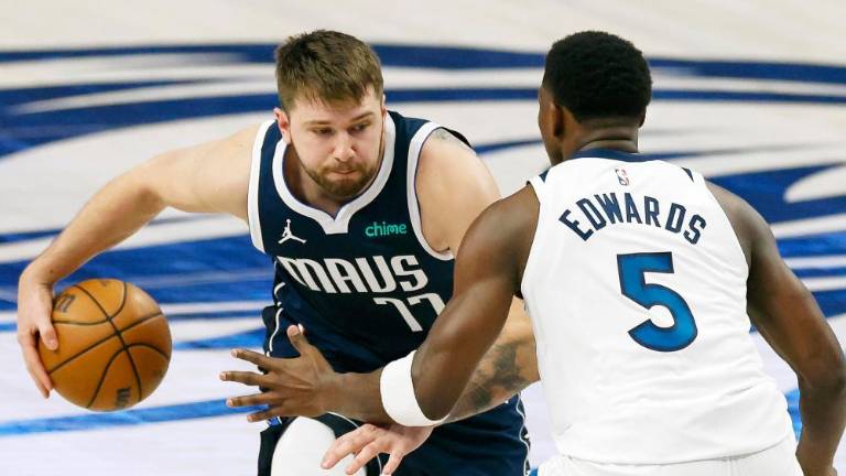 Dončićev trojni dvojček na četrti tekmi ni bil dovolj