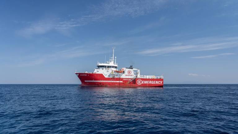 Reševalna ladja Life Support pred Libijo iz morja potegnila trupli