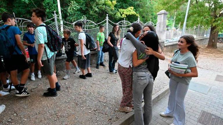 Za mnoge se je danes začel pouk (foto)