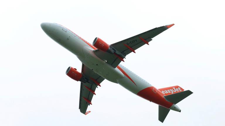 Ste starejši od 50 let in iščete delo? Easyjet vam ga ponuja