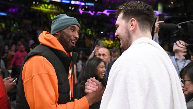 Legendarni Kobe Bryant nagovoril Dončića kar v slovenščini (video)