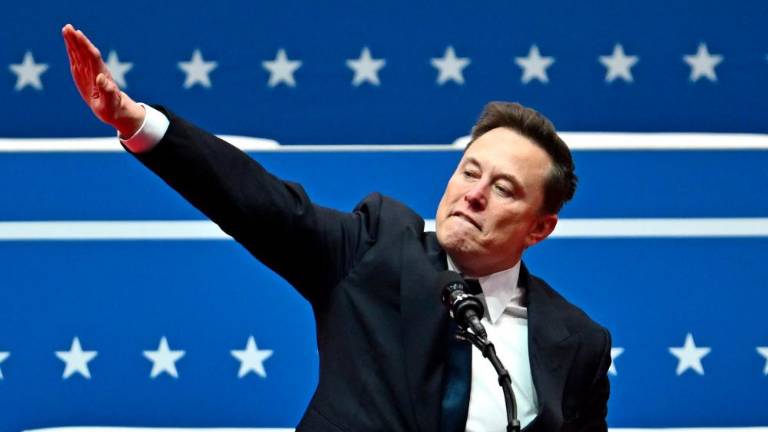 Milijarder z iztegnjeno desnico