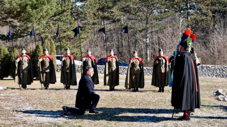 La Russa je na šohtu pokleknil in se prekrižal